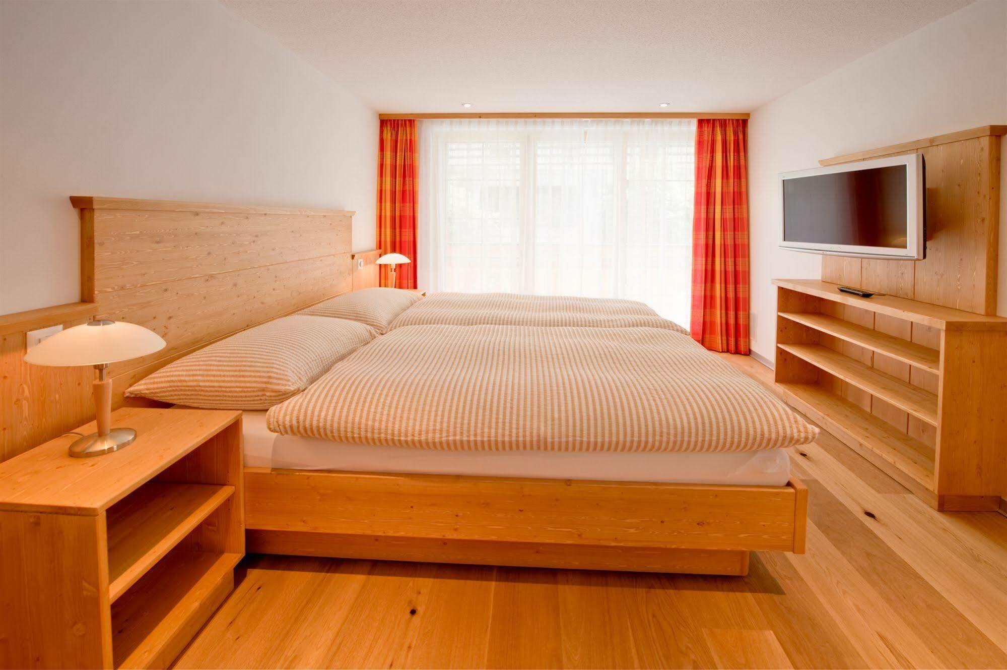 Jaegerhof Serviced Apartements เซอร์แมท ภายนอก รูปภาพ