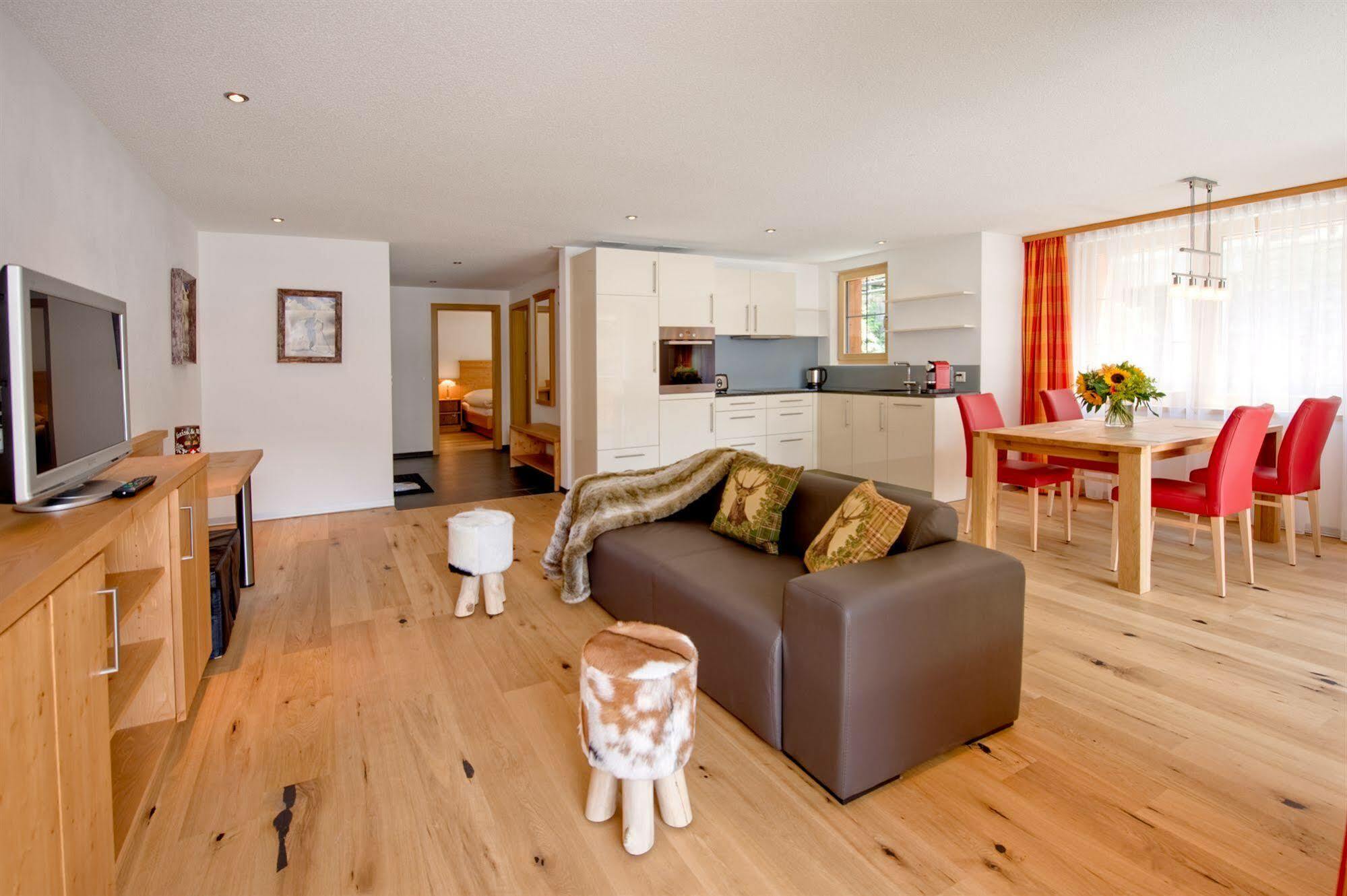 Jaegerhof Serviced Apartements เซอร์แมท ภายนอก รูปภาพ